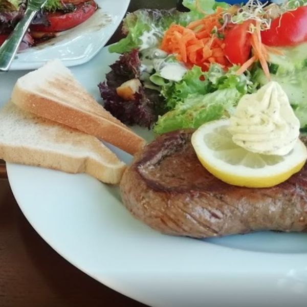 Salatteller (via Google)